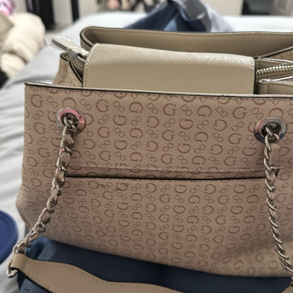Guess new bag no tag never used - Picture 2 of 12